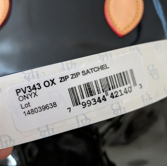 Dooney & Bourke Onyx Black Patent Leather Zip Zip Satchel NWT - Picture 7 of 11